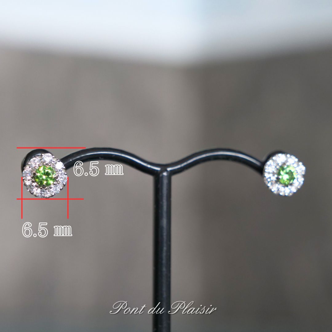 Pt製デマントイドガーネットピアス