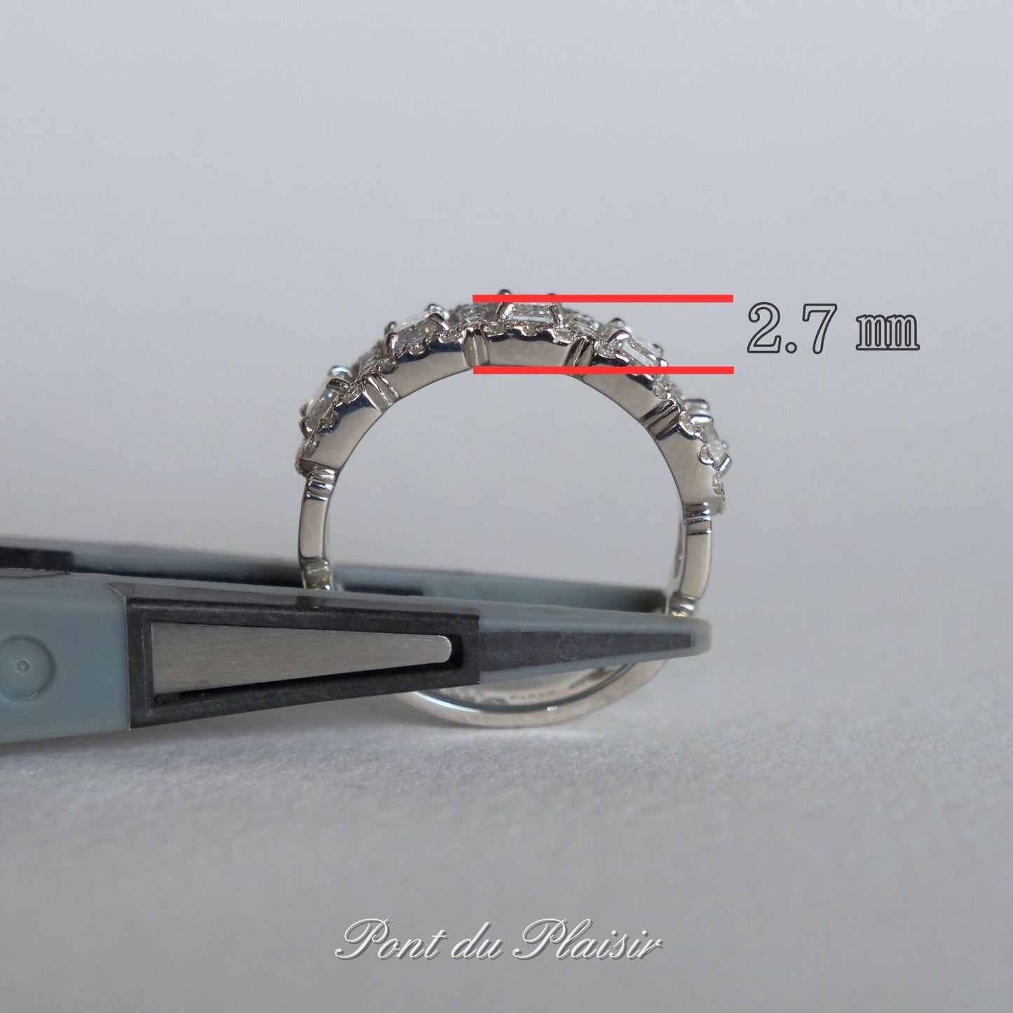 Pt950製アリッサムスクエア(角)指輪/ブラン