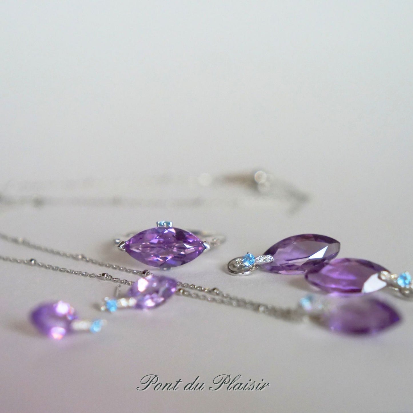 K18WG製アメシストピアス