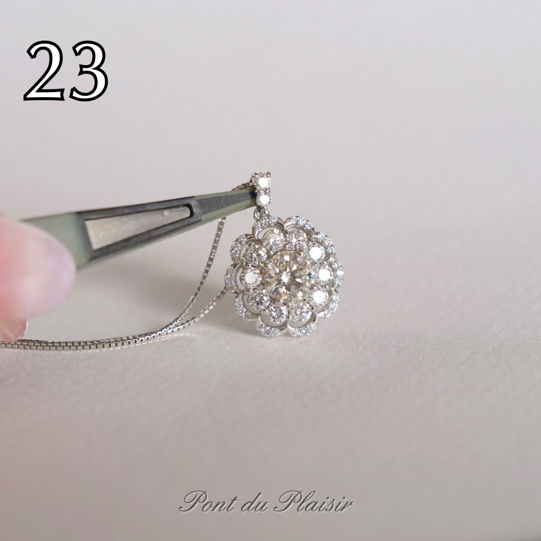 ㉓Pt製ダイアモンドペンダント