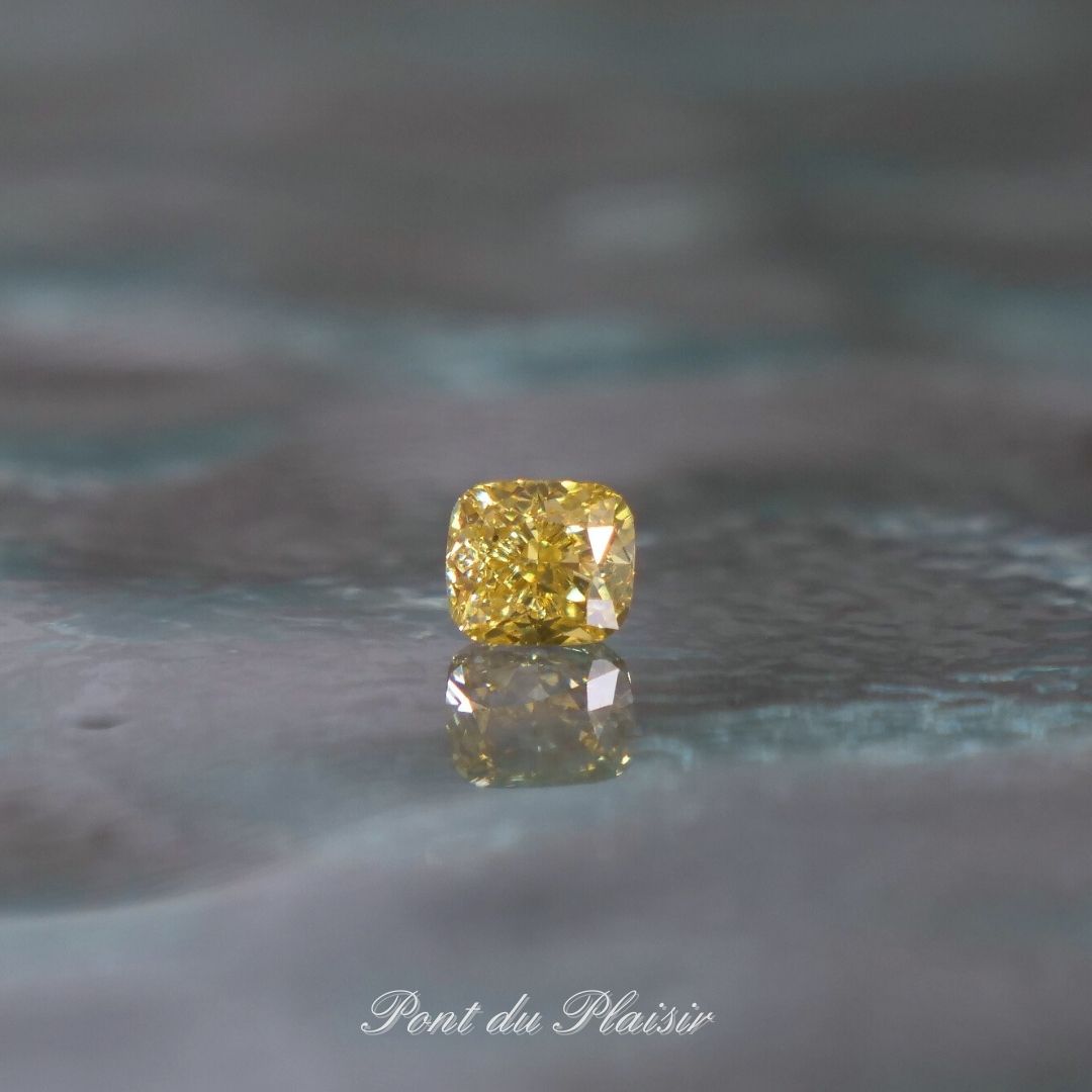 イエローダイアモンド/0.412ct/FIY/SI1/クッションカット