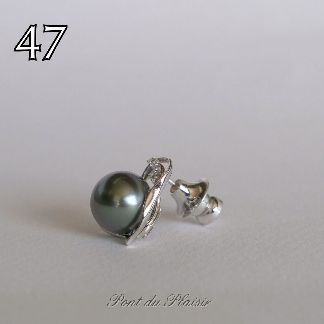 ㊼K18WG製黒蝶真珠タイニーピン