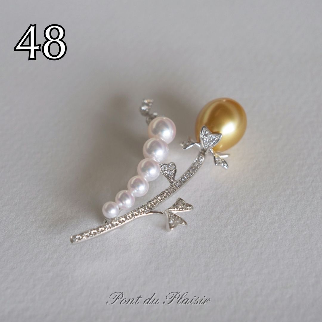 ㊽K18WG製アコヤ/白蝶ゴールデンブローチ