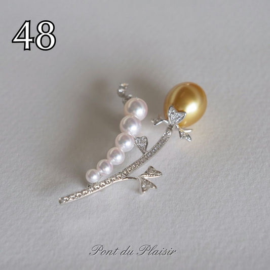 ㊽K18WG製アコヤ/白蝶ゴールデンブローチ