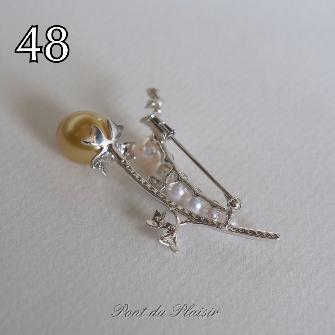 ㊽K18WG製アコヤ/白蝶ゴールデンブローチ