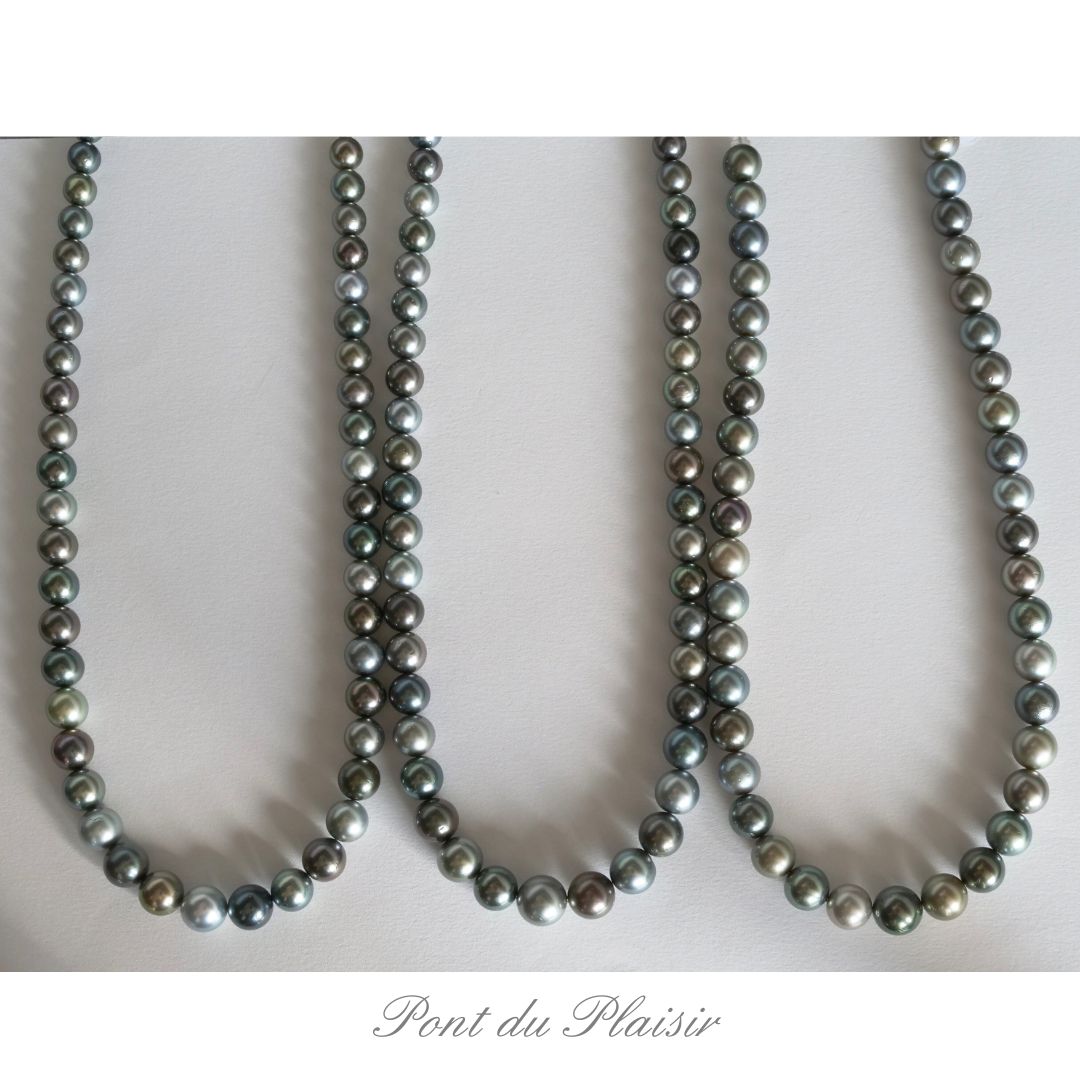 黒蝶真珠マルチカラーネックレス