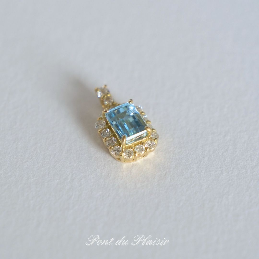 K18YG製アクアマリンペンダントトップ（サンタマリア）