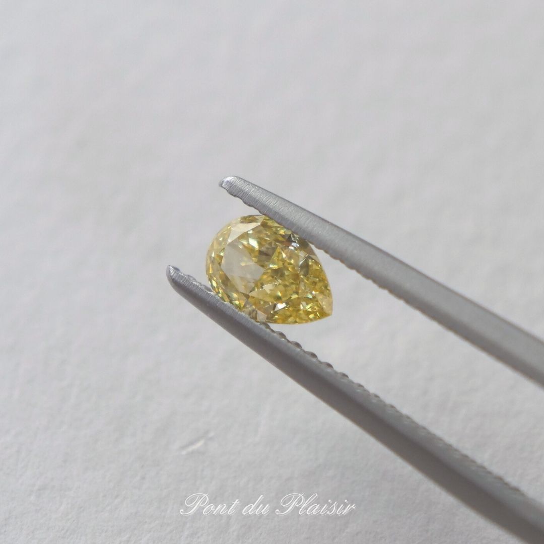 イエローダイアモンド/0.547ct/FVY/SI1/ペアシェイプ