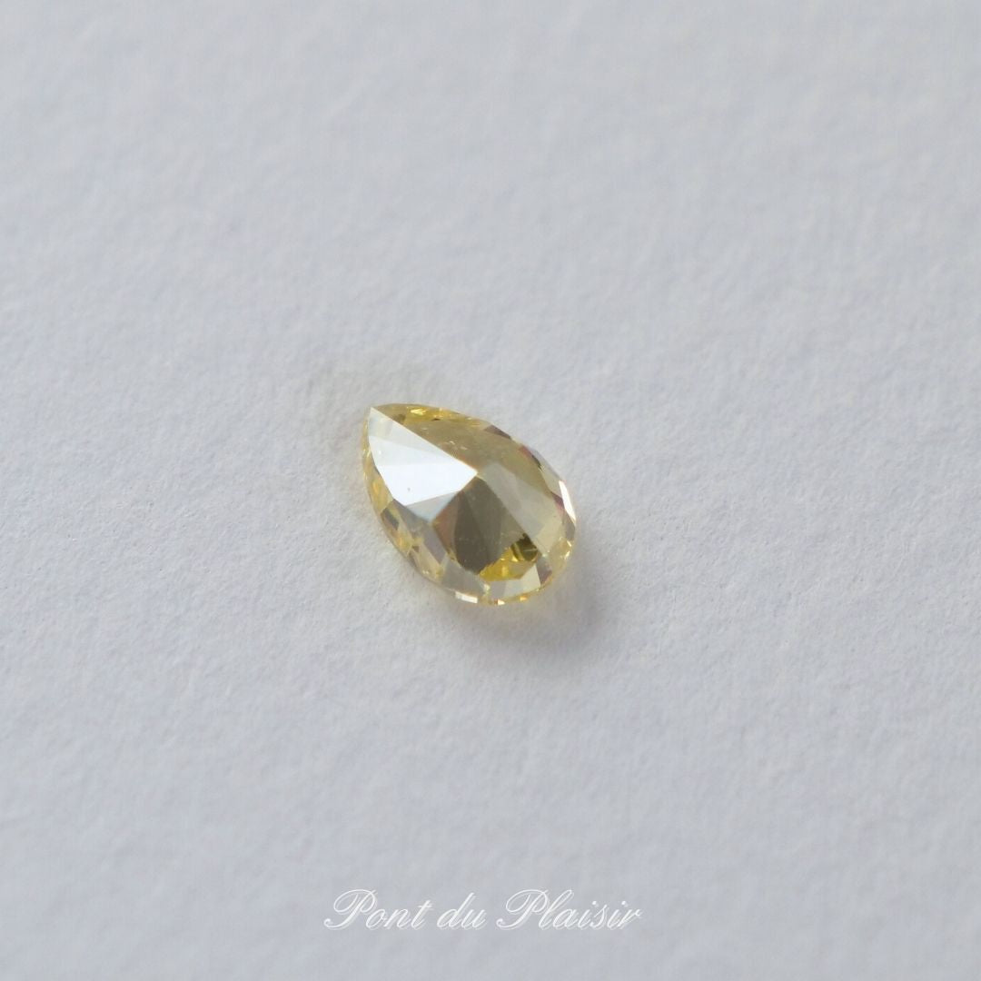 イエローダイアモンド/0.547ct/FVY/SI1/ペアシェイプ